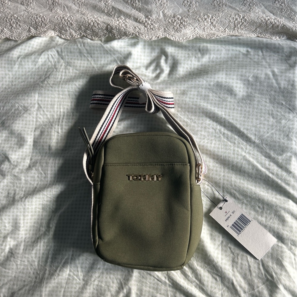 Tommy Hilfiger Olive Women’s Crossbody Bag